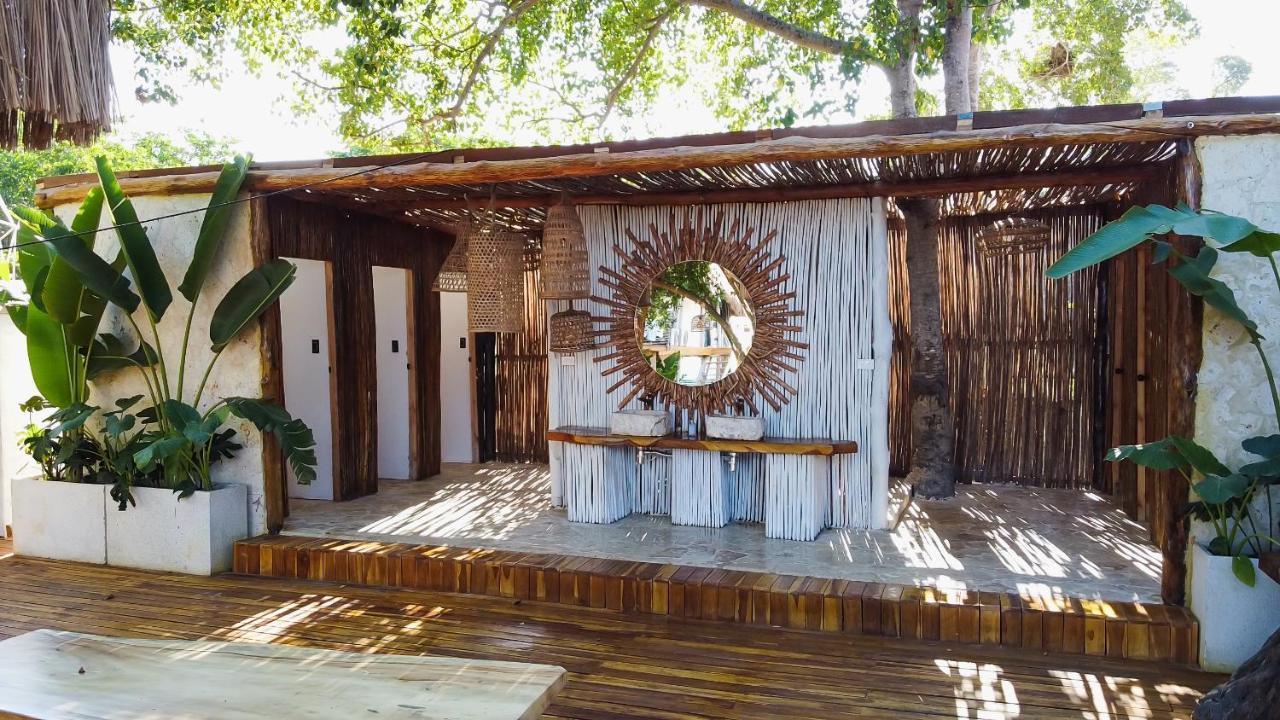 Nena Beach Club & Hotel Pendales Exterior photo