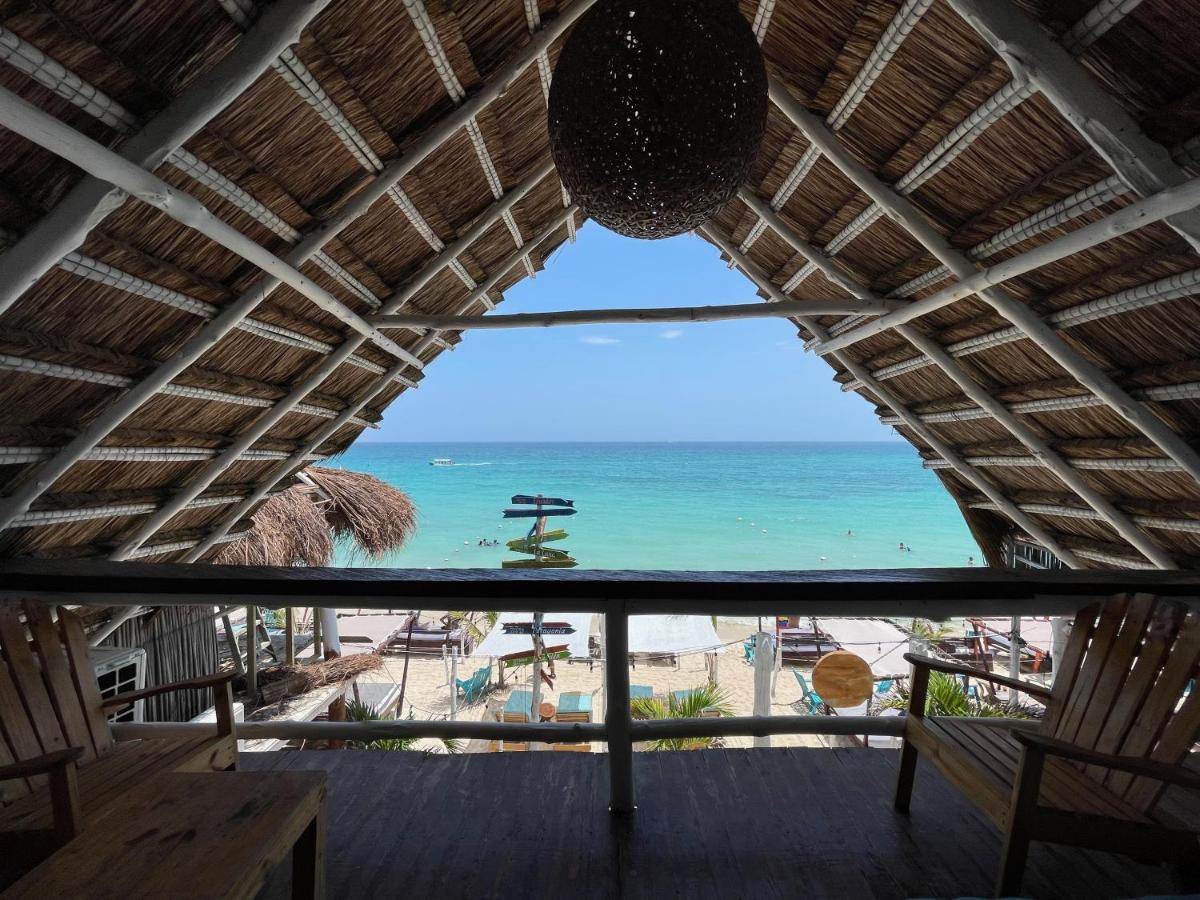 Nena Beach Club & Hotel Pendales Exterior photo