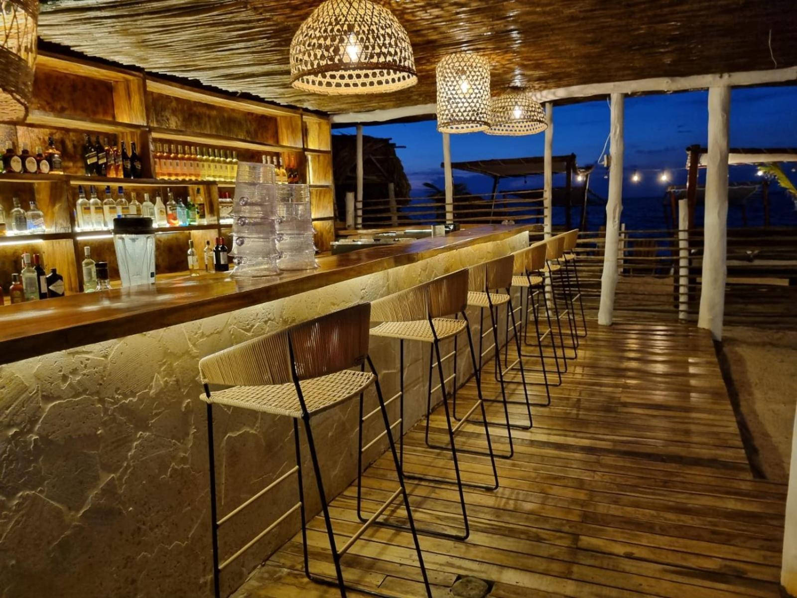 Nena Beach Club & Hotel Pendales Exterior photo