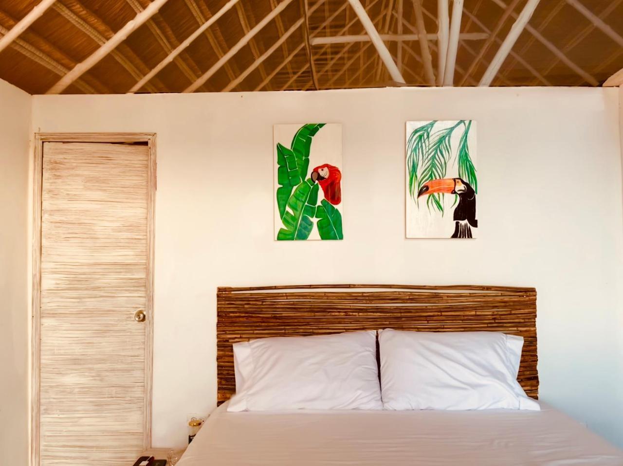 Nena Beach Club & Hotel Pendales Exterior photo