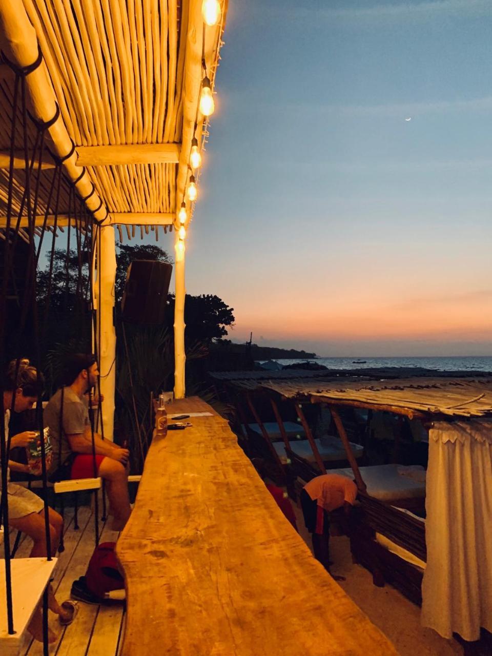 Nena Beach Club & Hotel Pendales Exterior photo