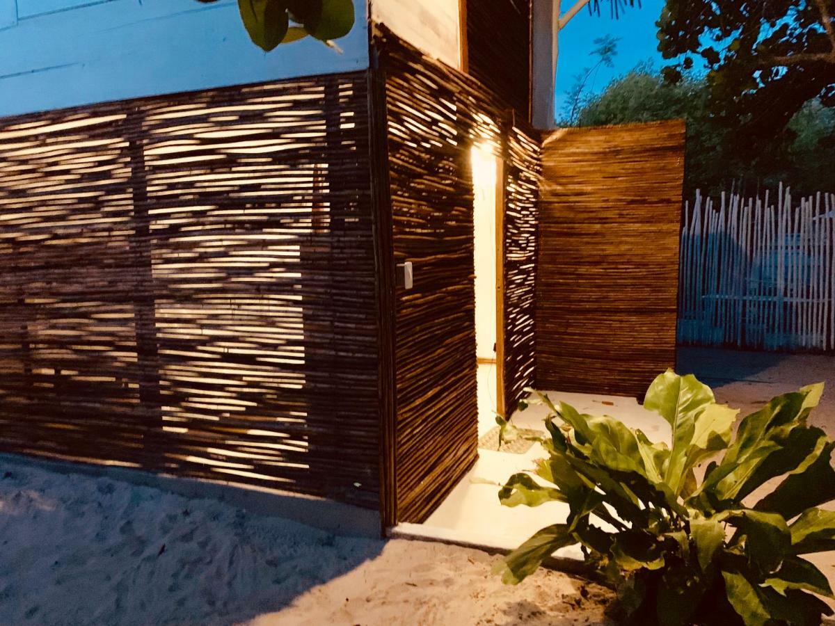 Nena Beach Club & Hotel Pendales Exterior photo